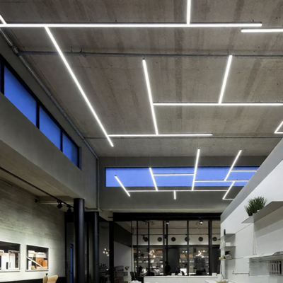 Guter Preis Geführter überzogener Berg des Streifens Aluminiumprofil vertiefte Fahrer-In LED T5 6063 20mm Profil Online