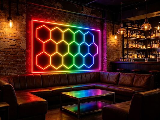 Guter Preis 2026 Neue 15Hexagon RGB Fernbedienung Honeycomb LED Deckenleuchte 24V IP20 für Fitnessstudio Salon Garage Bar Atmosphäre Licht CE Ready Online