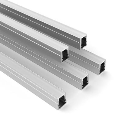 Guter Preis W10*H13mm führte Streifen, den Aluminiumprofil mit PMMA-PC Verdrängung für Oberflächenberg Profil führte Online